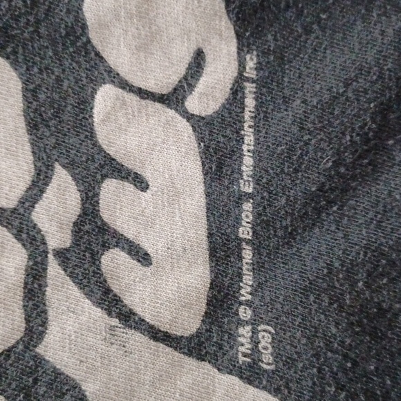 💙🌺Black Graphic Tee with Skull Design The Goonies - Picture 7 of 9